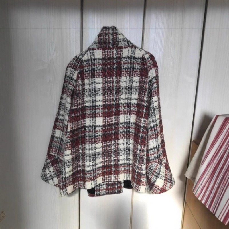Warm Checkered Turtleneck Shou - Christmas Throw Blanket review and price